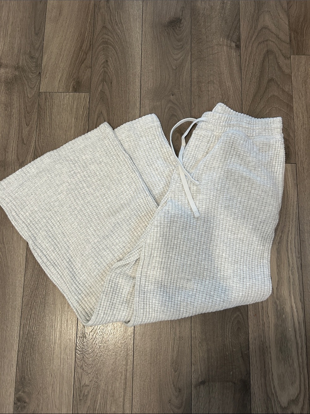 American Eagle Outfitters Cream Waffle-Knit sweatpant